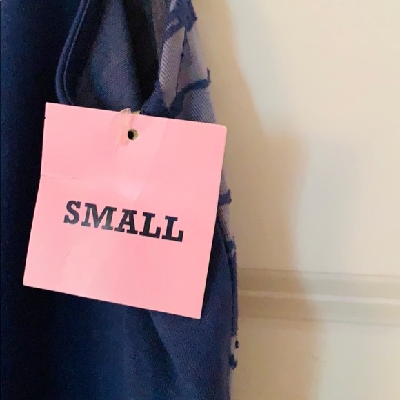 27. Blue top with fun design on the back - Picture 4 of 11